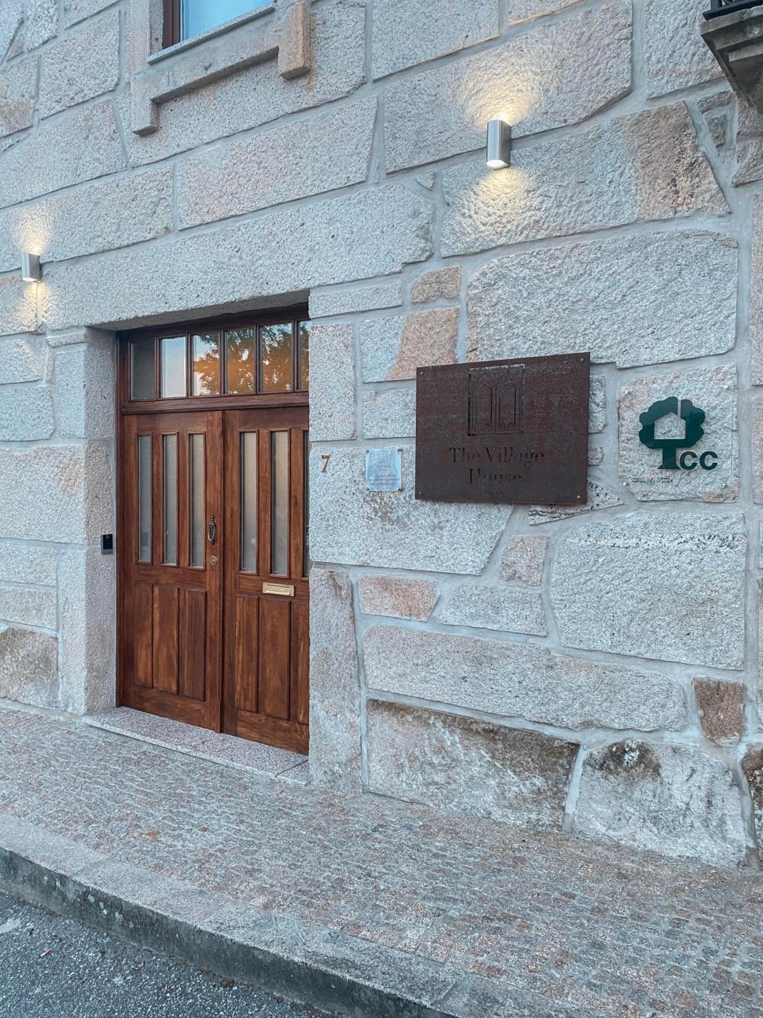 The Village House By Cdv Carrazeda de Ansiaes Exterior photo